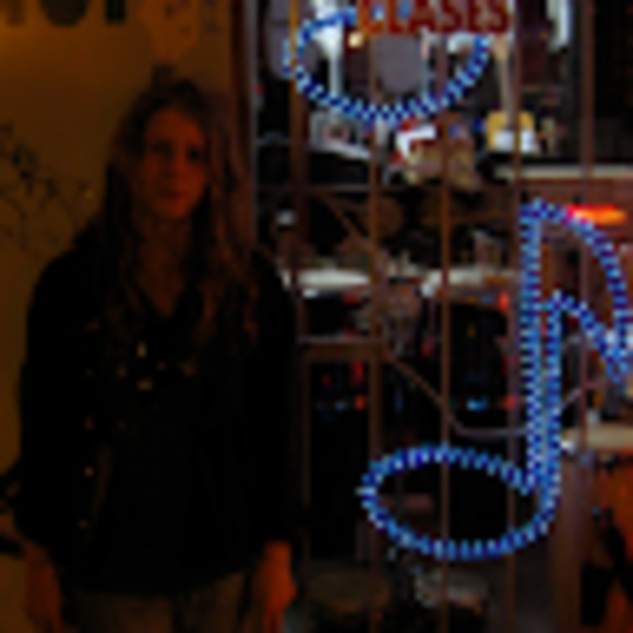Meet your Posher, Simone e. - Picture 1 of 1